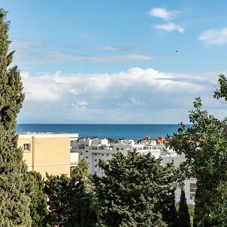 Perfect Location! Walk A Few Minutes To Restaurants, Lovely Beach, Town, Train And Bus Appartamento Torremolinos